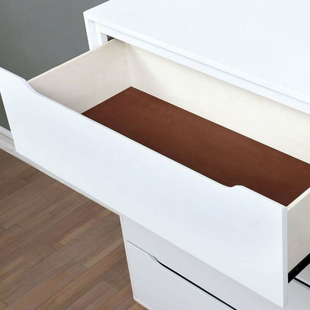 LENNART II Chest in White Finish